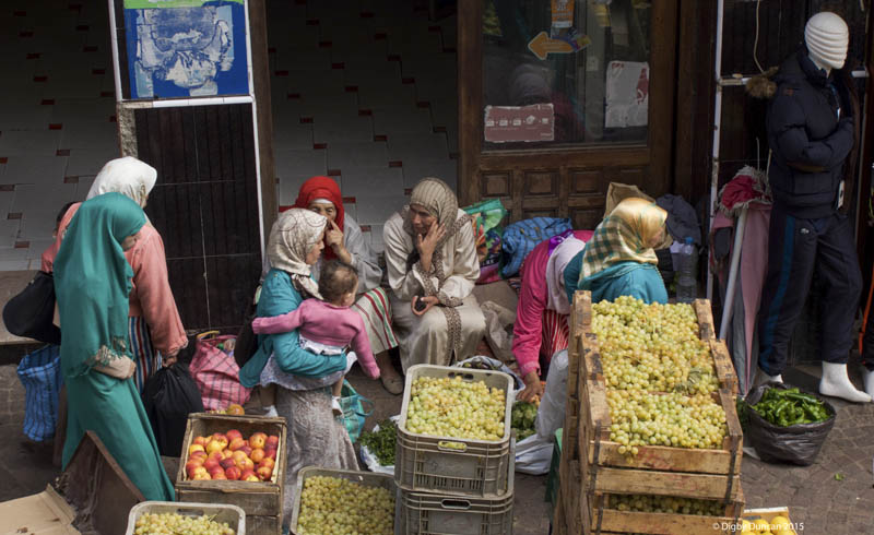 dsc0792-woman-fruit
